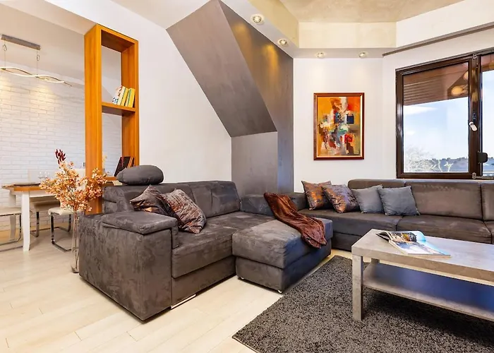 Castle 3br In Apartament Płowdiw